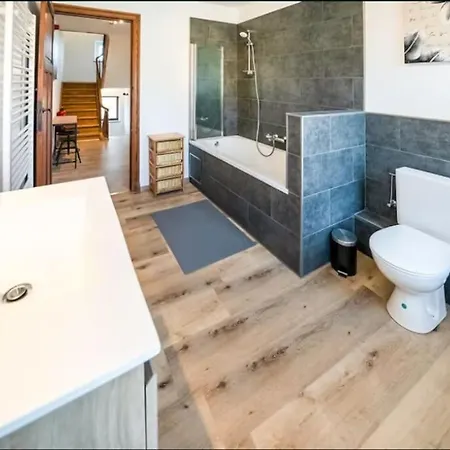 Maison Villageoise Les Nobles Carrieres * Frasnes