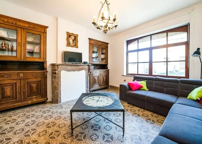 Maison Villageoise Les Nobles Carrieres 度假居 Frasnes